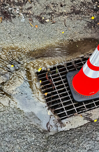 https://blockeddrainsgosnells.com.au/uploads/2025/07/stormwater-drains-60987.jpg